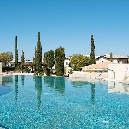 2 Bedroom Helena With Private Garden, Aphrodite Hills Apartment *