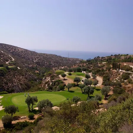 2 Bedroom Helena With Private Garden, Aphrodite Hills * Kouklia