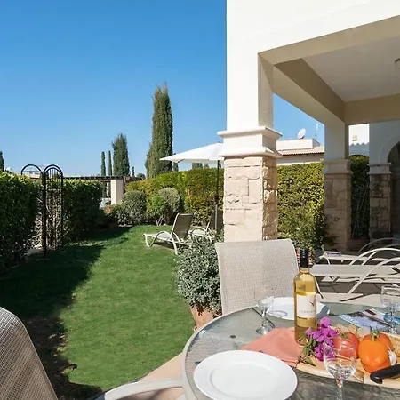 2 Bedroom Helena With Private Garden, Aphrodite Hills Kouklia