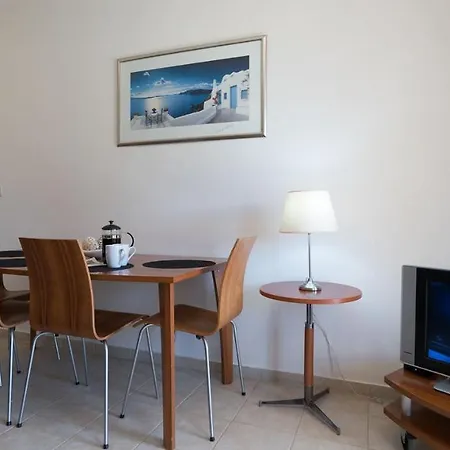 Apartament 2 Bedroom Helena With Private Garden, Aphrodite Hills Kouklia