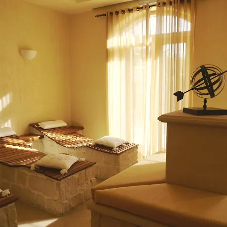 Apartament 2 Bedroom Helena With Private Garden, Aphrodite Hills *