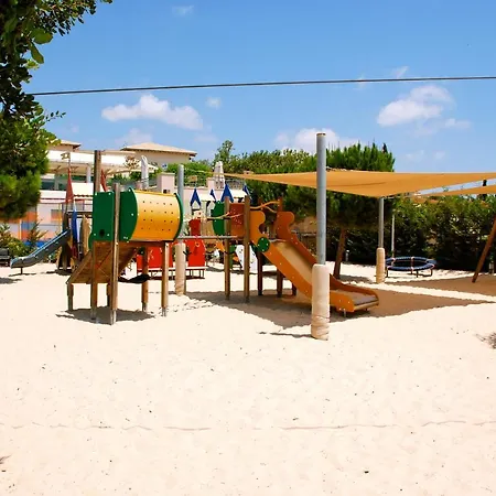 Apartman 2 Bedroom Helena With Private Garden, Aphrodite Hills *
